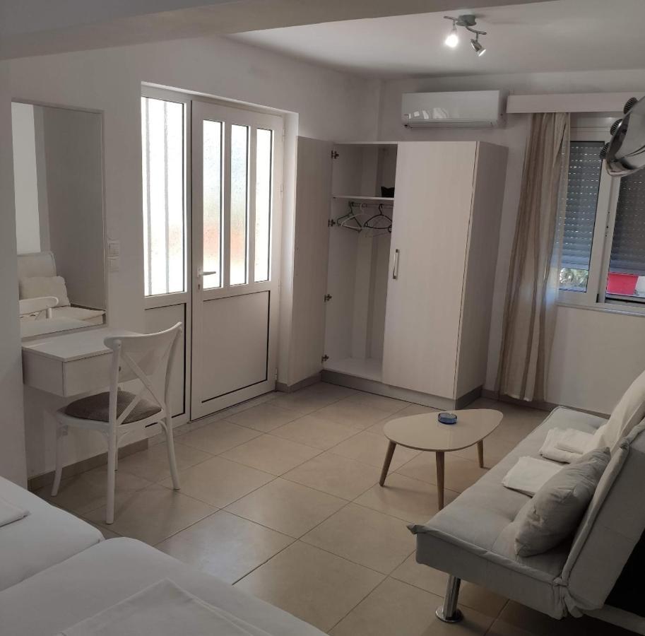 Alexia Rooms Палеохора Екстер'єр фото