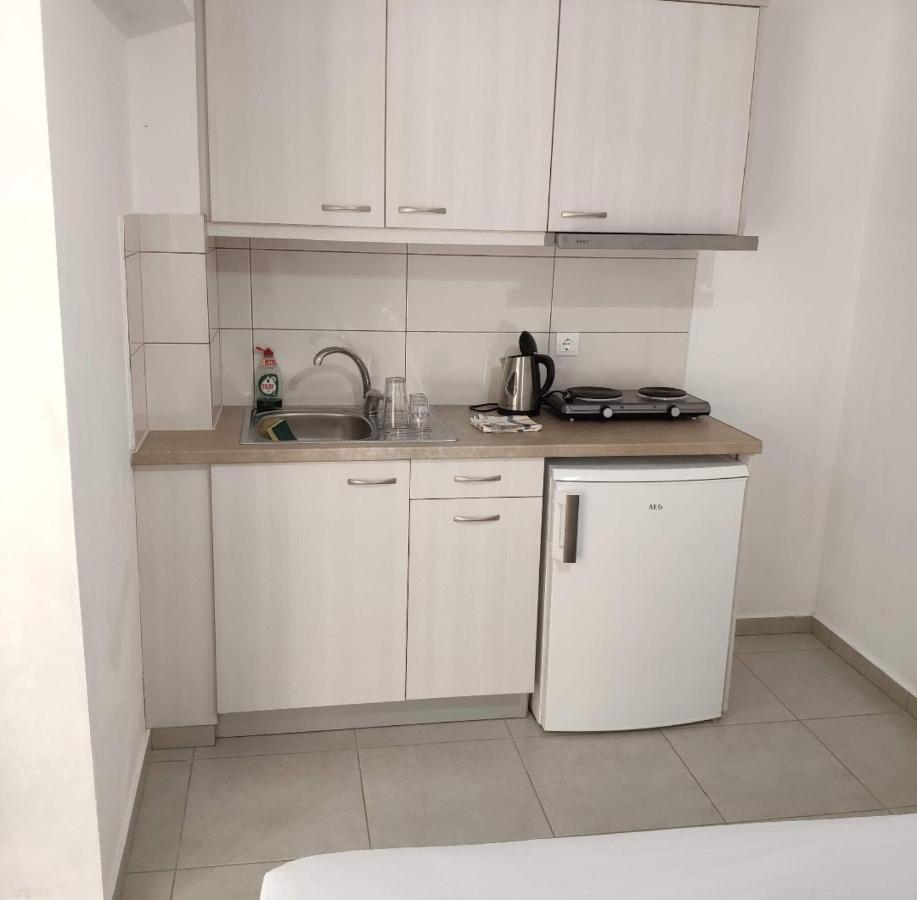 Alexia Rooms Палеохора Екстер'єр фото