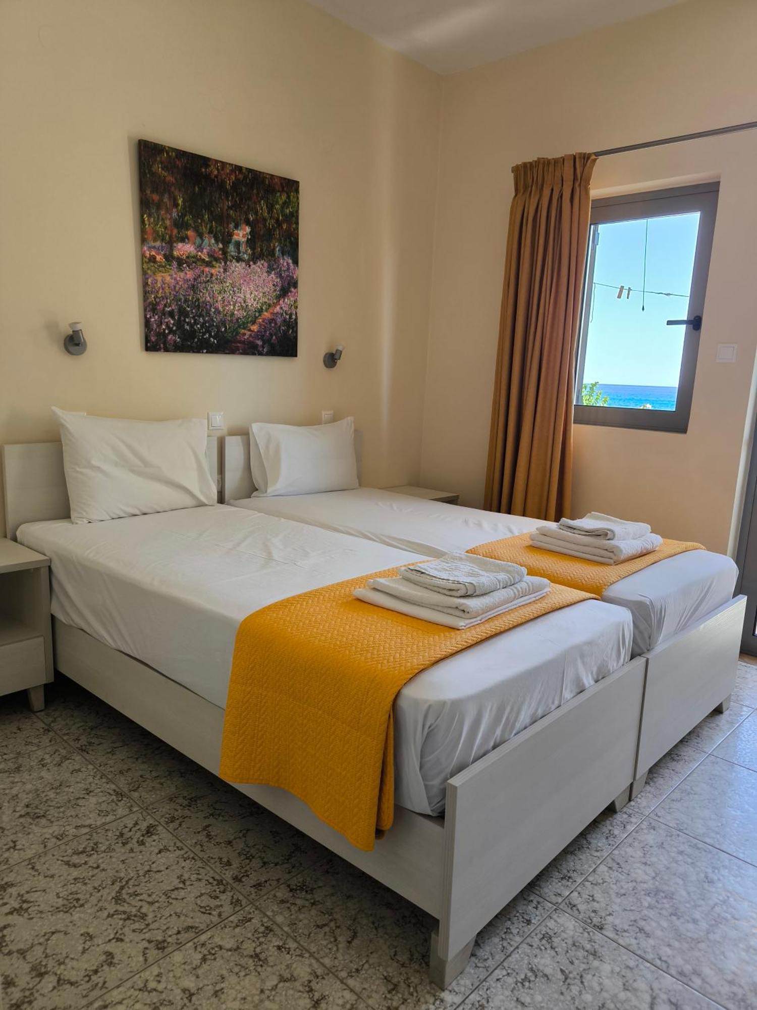 Alexia Rooms Палеохора Номер фото