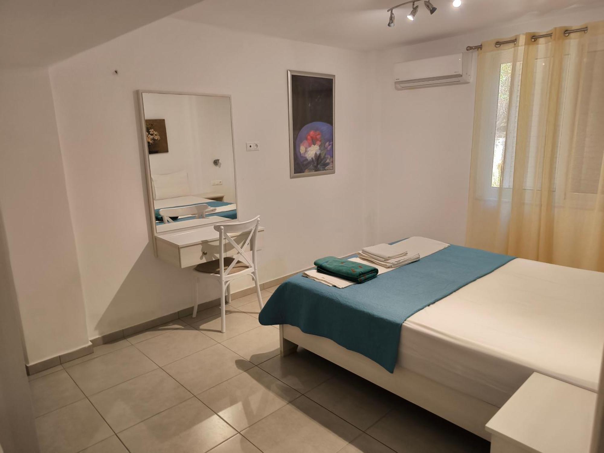 Alexia Rooms Палеохора Екстер'єр фото