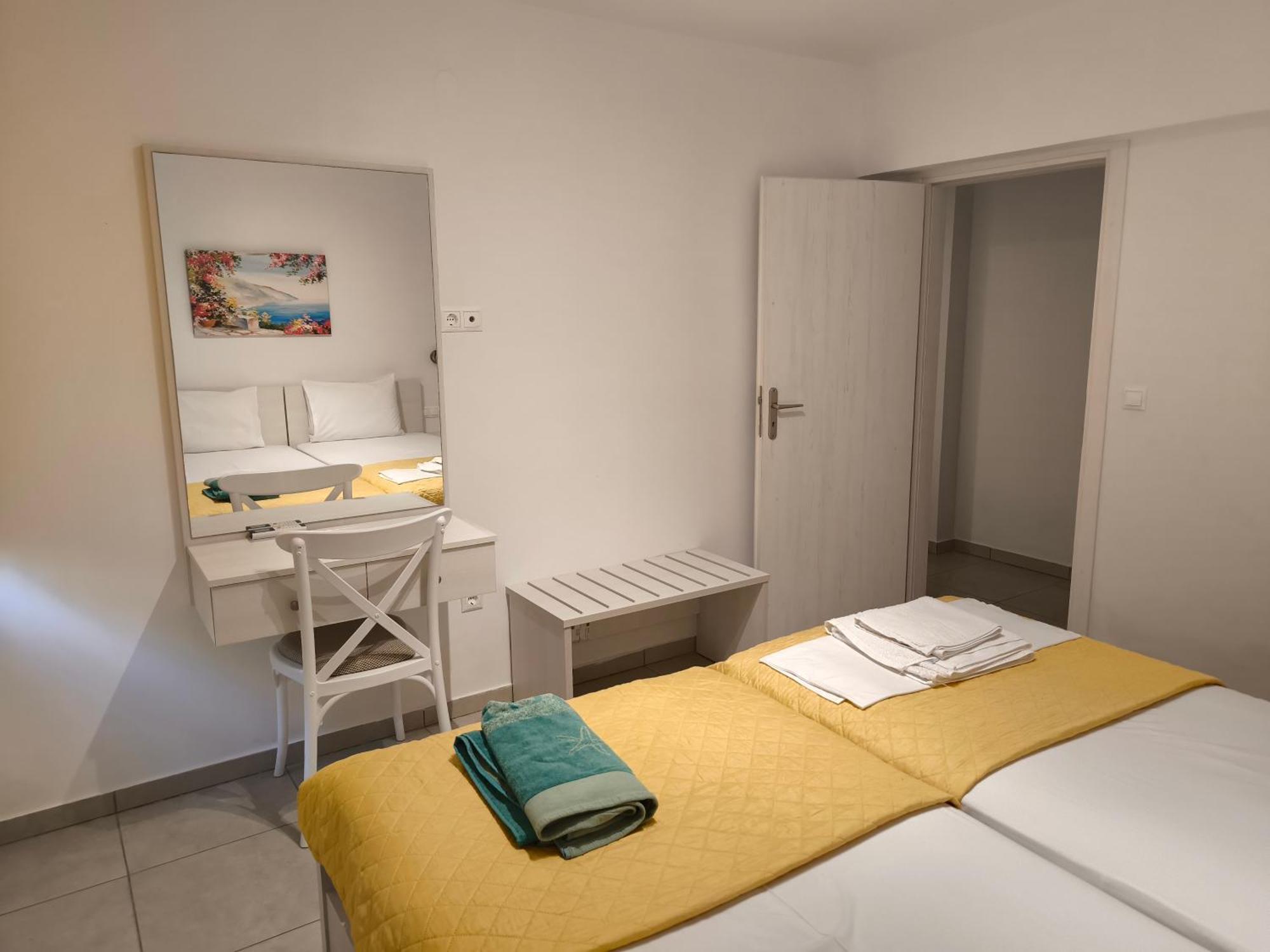 Alexia Rooms Палеохора Екстер'єр фото